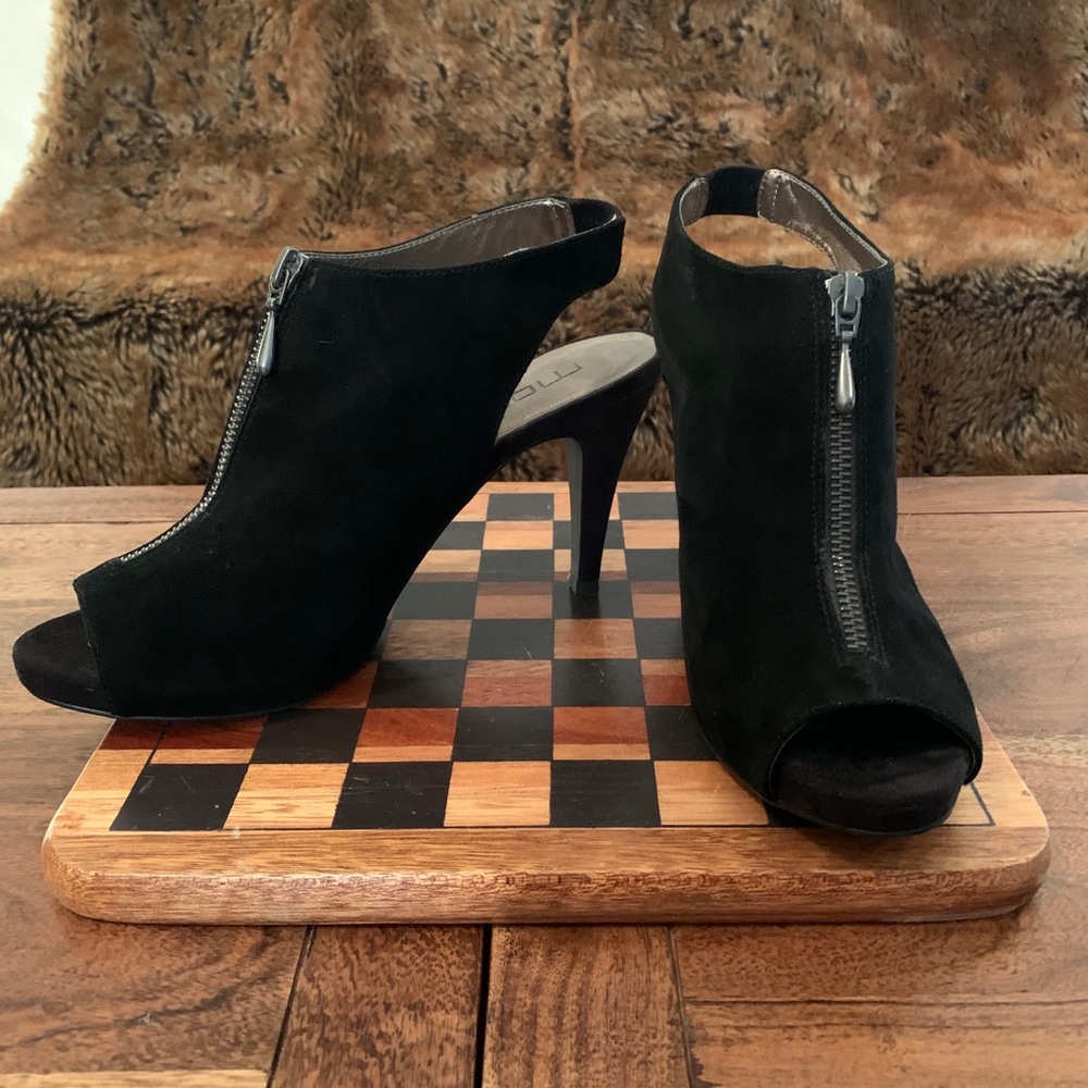 Moda black suede zip front open toe shoe sz 9.5